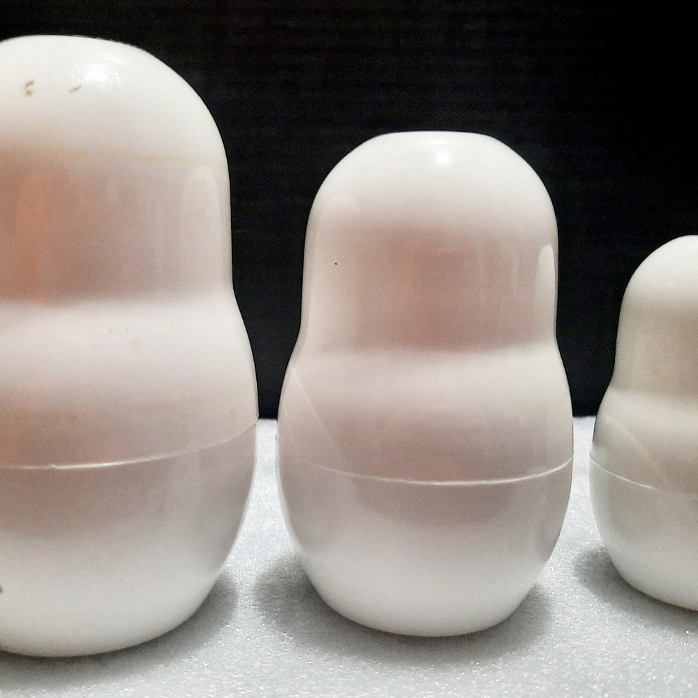 Kitchen nesting dolls measuring cups - Picture 3 of 9